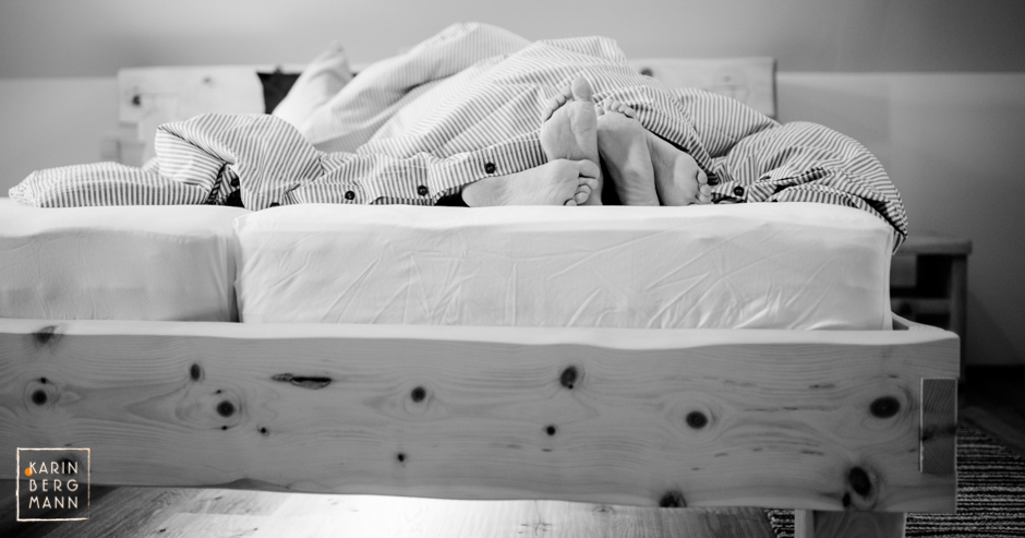Kuscheln im Bett :: © Karin Bergmann